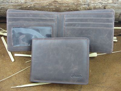 【常山縣普林斯皮革制品】男士短款2折棕色錢夾 歐美新款，實(shí)用之選